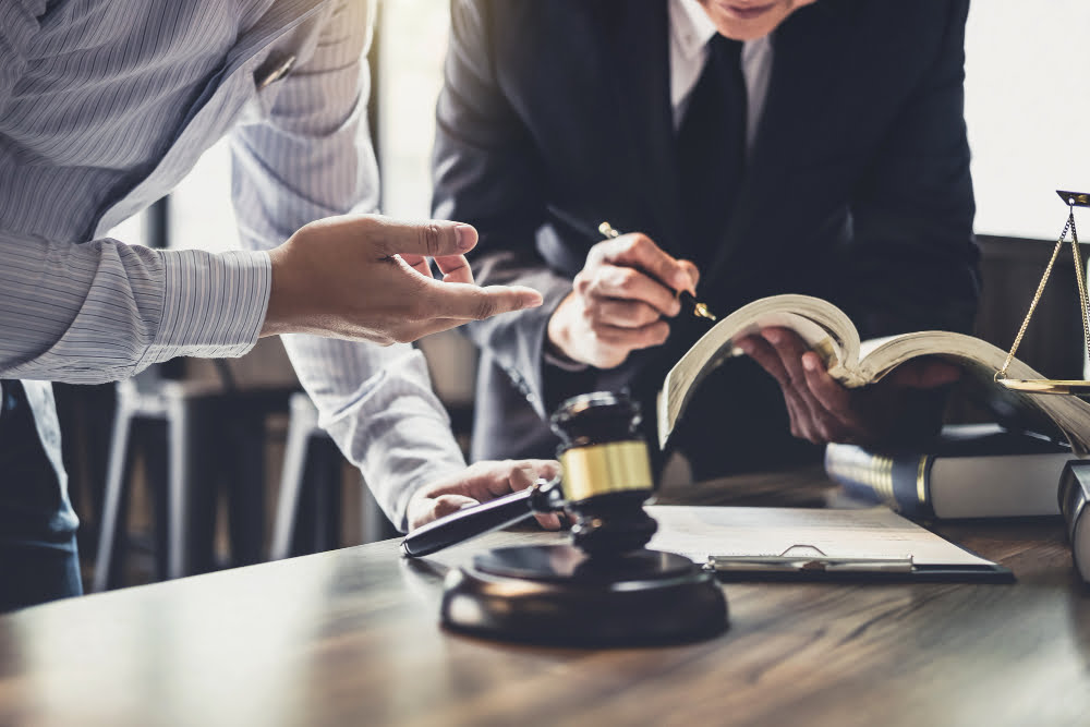 Consultation Businessman Male Lawyer Judge Counselor Having Team Meeting 1